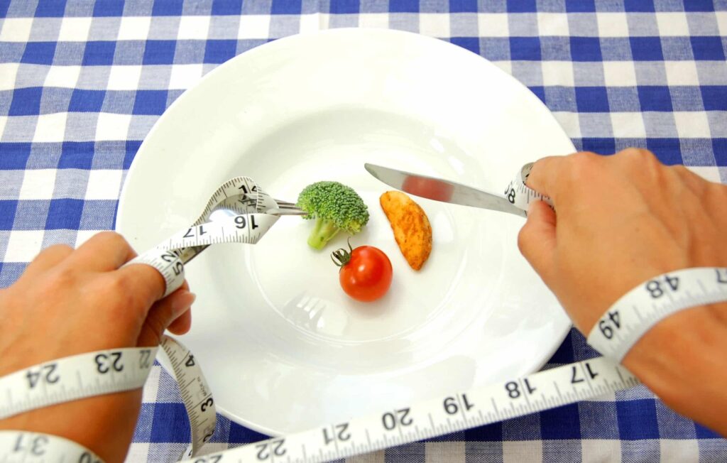 Extreme Dieting Sparks Growing Health Concerns Among Young Adults whatsapp image 2026 01 19 at 01.02.43